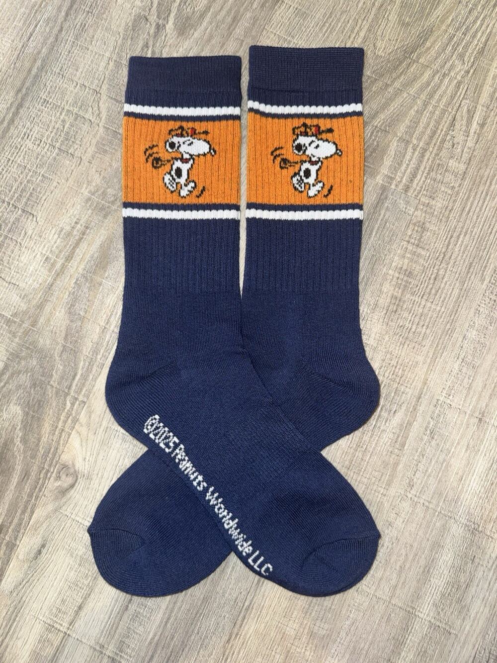 Peanuts Snoopy Crew Socks Navy Orange One Size 8.5-12.5 Bioworld NWT